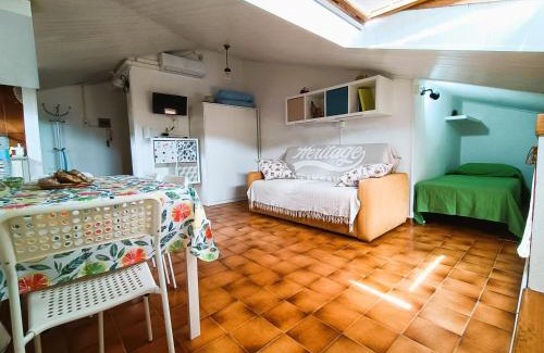 San Terenzo Apartment | Mansard apart Alba - Sea 5 Terre-trekking-excursions-relax
