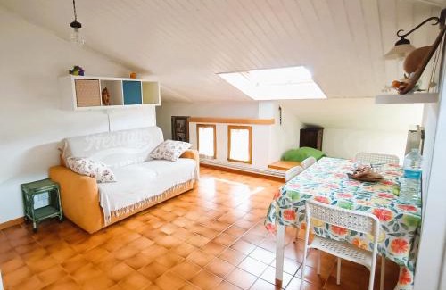 San Terenzo Apartment | Mansard apart Alba - Sea 5 Terre-trekking-excursions-relax