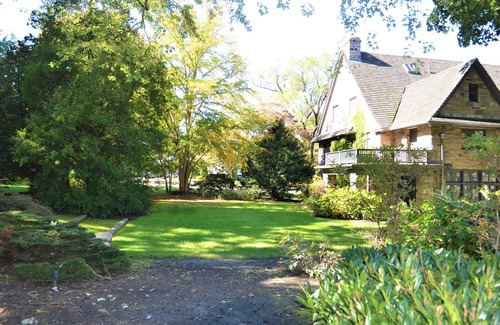 Fall River Villa | Mansion at the Highlands