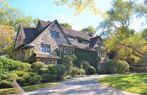 Fall River Villa | Mansion at the Highlands