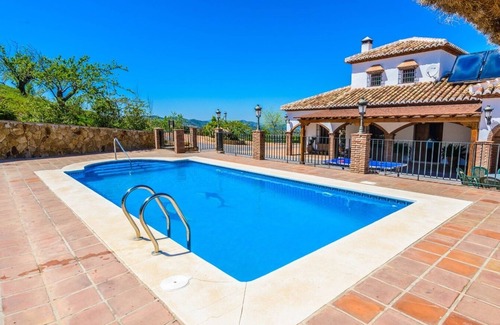 Colmenar Villa | Mansion Piedras Blancas Colmenar by Ruralidays