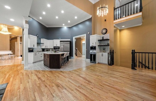 Clarkdale House | Mansion-Pool-Bball Court-Gym
