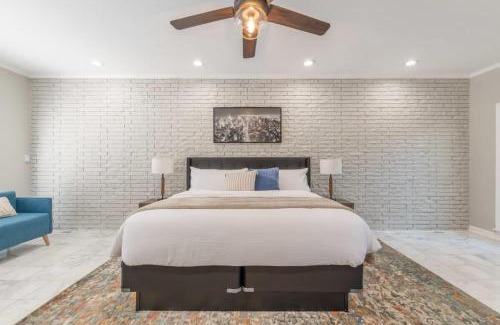 Church Street House | Mansion With Private Pool Basketball & Tennis courts