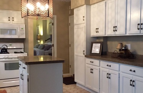 Summit Hill Condo | Mansions, History, and Shops at your doorstep! Walk to 40+ restaurants & pubs