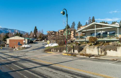 Manson House | Manson Lake House