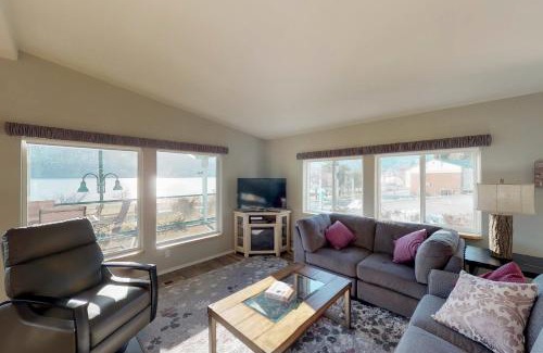 Manson House | Manson Lake House