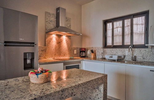 Soliman Bay Apartment | MANTA RAYA - Luxury Beachfront Condo & Daily Cleaning