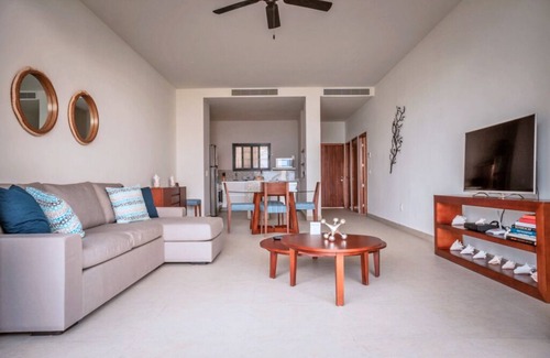 Soliman Bay Apartment | MANTA RAYA - Luxury Beachfront Condo & Daily Cleaning