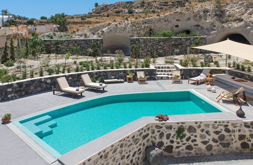 Emporio Villa | Mantilida Villa The Canava