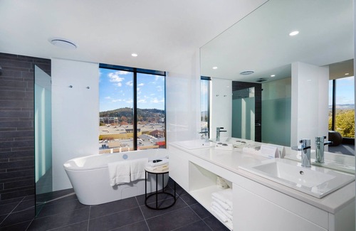 Albury Hotel | Mantra Albury Hotel