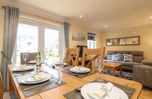 Falmouth House | Manuka