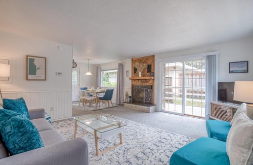 Manzanita House | Manzanita Charm MCA 125 - Meredith Lodging