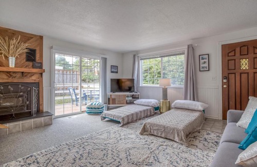 Manzanita House | Manzanita Charm MCA 125 - Meredith Lodging