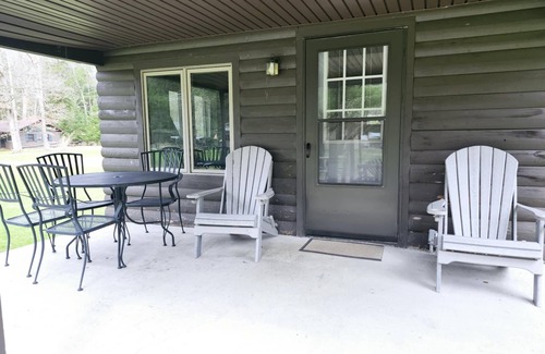Tylersburg Cabin | Maple Grove Cabin Rental