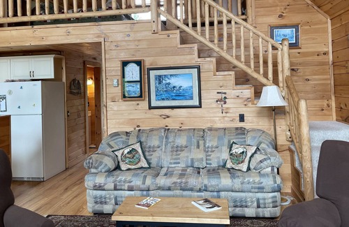 Star Lake Cabin | Maple Mountain Cabin -Year round rental- Summer, Fall. Winter, and Spring