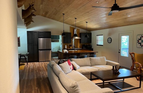Elgin Cabin | Maple Ridge - Ridge Road Scenic Cabins - Brimstone Recreation and Big South Fork