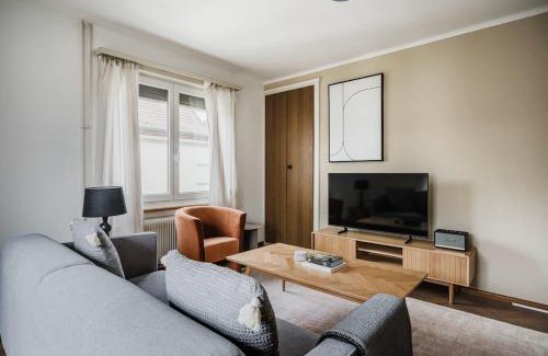 Wipkingen Apartment | Maple Suite