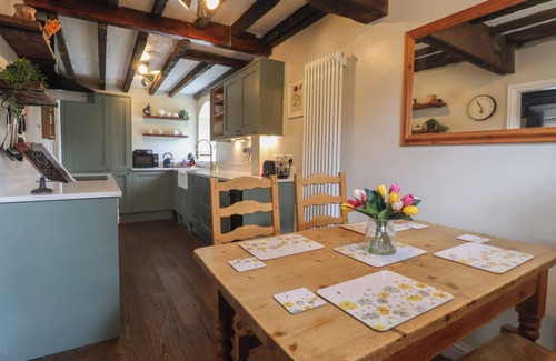 Knaresborough Cottage | MAPLE TREE COTTAGE, pet friendly, with a garden in Knaresborough