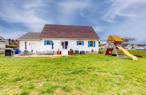 Maplewood House | Maplewood - 31 Radcliffe Dr