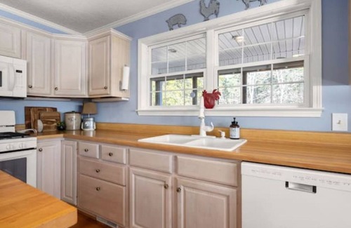 Mountain Rest House | Maplewood Cottage at Chattooga Lake