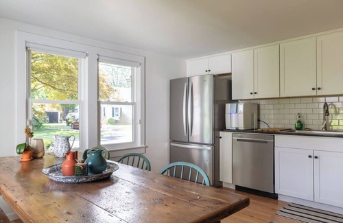 Kingston House | Maplewood Meadow: w/Hot Tub | 5 Mins to Kingston