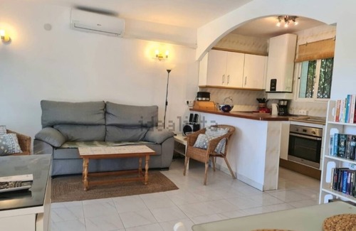 Urbanizacion el Rosario Apartment | Mar-bella Este, Playa de Cabo-pino y Piscina Desde el Jardín
