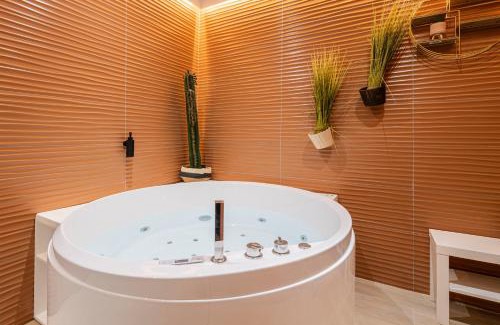 Quartier Sainte-Avoye Apartment | MARAIS POMPIDOU 3e, jacuzzi, 2 chambres, 4 à 6P