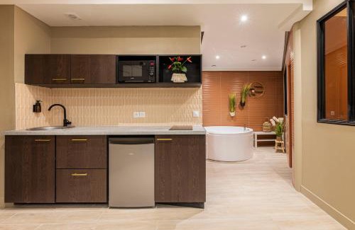 Quartier Sainte-Avoye Apartment | MARAIS POMPIDOU 3e, jacuzzi, 2 chambres, 4 à 6P