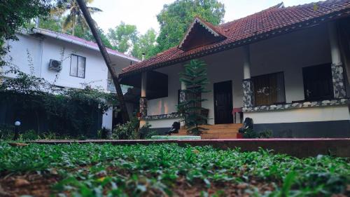 Mararikulam House | Marari Lotus Beach Villa