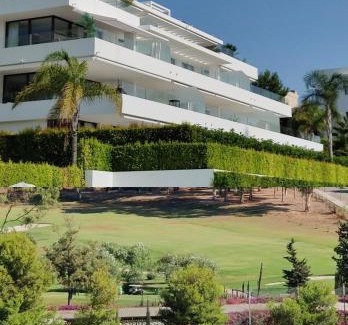 New Golden Mile Apartment | Marbella GOLF & SEA LODGE