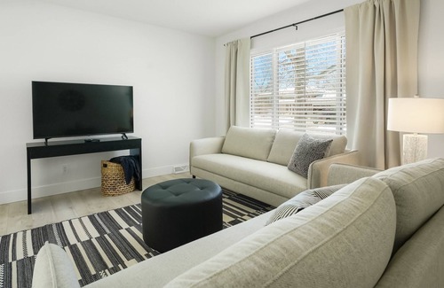 Allendale Area House | @ Marbella Lane - 5BR Stylish and Modern Home