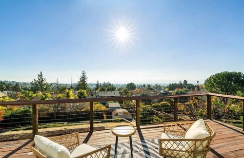 Weibel House | @ Marbella Lane - AMAZING Views Serene Retreat