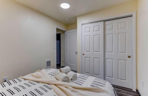 North Central House | Marbella Lane - Bright and Cozy Home near SFO