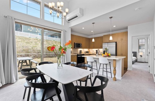 Makaha Valley House | @Marbella Lane - Elegant 3BR w/Marvelous Views