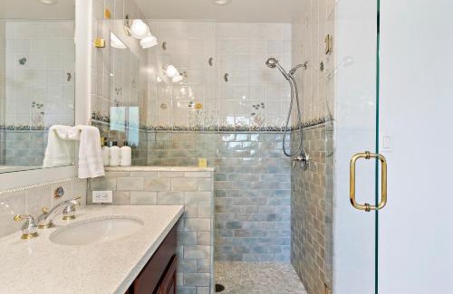 Farm Hills House | @ Marbella Lane - Elegant and Inviting Home in RWC