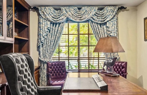 Placentia House | @ Marbella Lane - Tranquil Country Escape Getaway