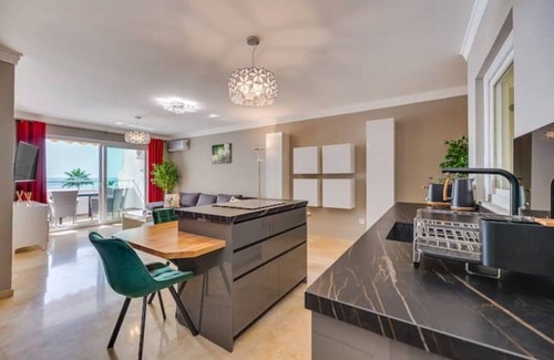 Urbanizacion Marbessa Apartment | Marbella, Playa Real Sea View & Golf