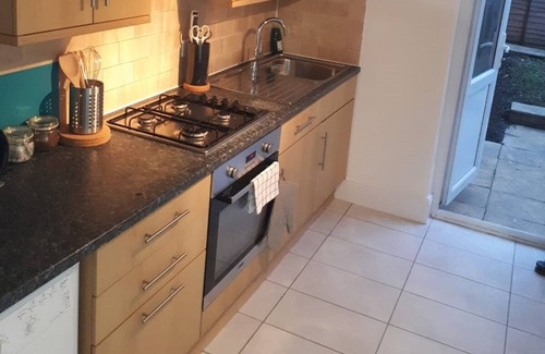 Tooting House | Marble Apartments Broadway Two