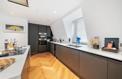 City of Westminster Apartment | Marble Arch Luxury 3-Bedroom Penthouse Haven 73