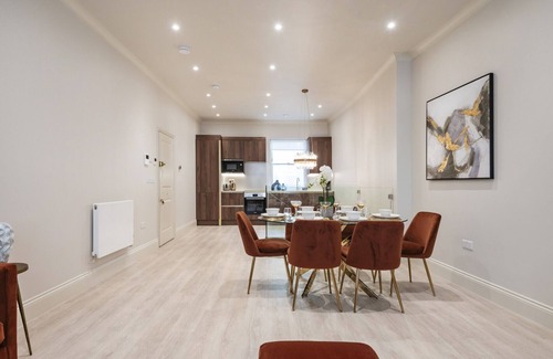 City of Westminster Apartment | Marble Arch Suite 1-Hosted by Sweetstay