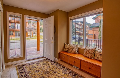 East Kootenay House | Marble Canyon 4 bedroom townhome: Unit 402P2 with golf course view