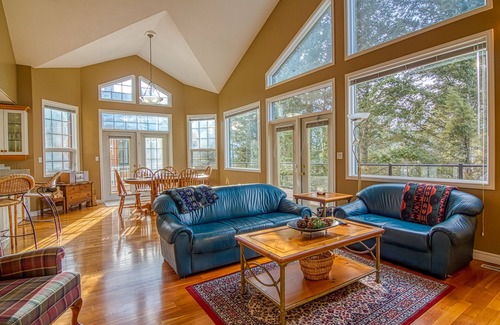 East Kootenay House | Marble Canyon 4 bedroom townhome: Unit 402P2 with golf course view