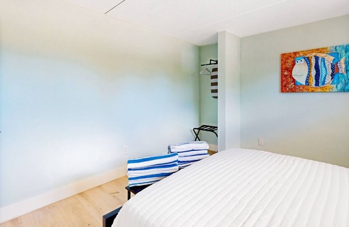 Isles of Capri Condo | Marco Island condo with water views, shared grill, & W/D access