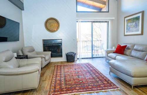 Oak Creek Apartment | Marcs Red Rock Retreat 2 Primary Suites 2 Bath