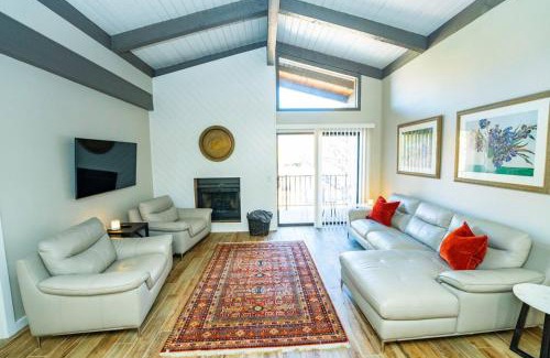 Oak Creek Apartment | Marcs Red Rock Retreat 2 Primary Suites 2 Bath