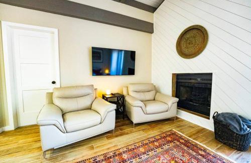Oak Creek Apartment | Marcs Red Rock Retreat 2 Primary Suites 2 Bath