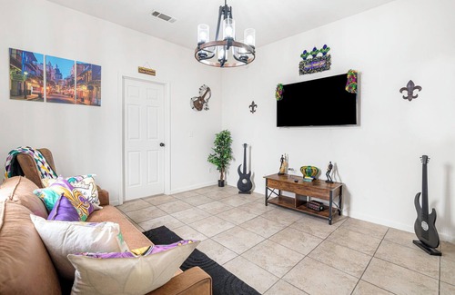Saint Claude House | Mardi Gras Oasis: Heart of NOLA Mins From The Superdome