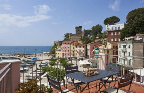 San Terenzo Apartment | MaRea