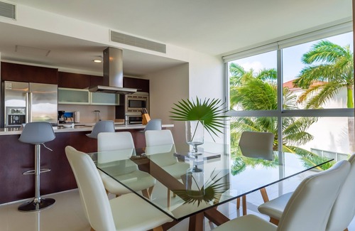 Puerto Juarez Apartment | Mareazul Casa Quetzal (Sur) by RedAwning