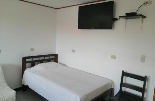 Cahuita Hotel | Marfi Inn